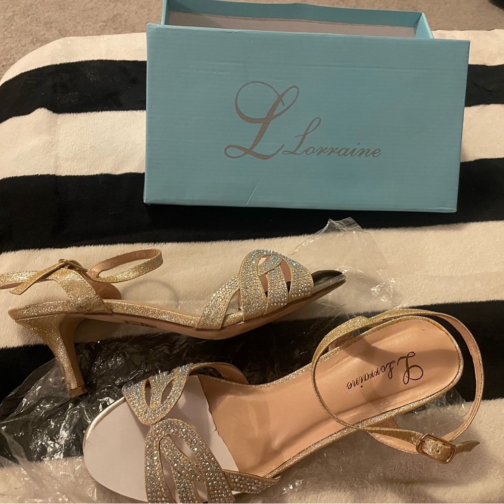 L Lorraine Vanessa Nude Rhinestone 9.5